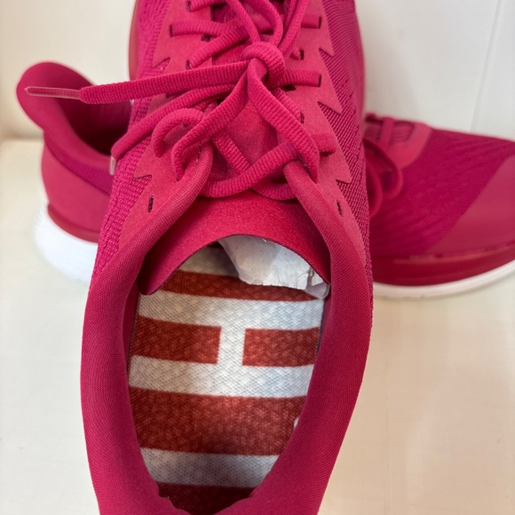 Women’s NWOT Lane 8 Relay Trainer Shoes Sneakers Size 10M Hibiscus - Picture 6 of 7